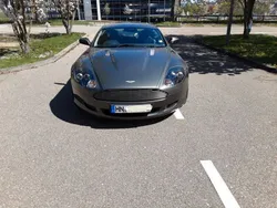 Grau Gebraucht 2004 Aston Martin DB9 | 29.900 €