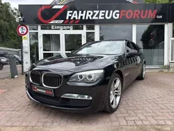 Schwarz Gebraucht 2009 BMW 740 Sport Line Limousine | 27.900 €