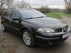 Perlmuttschwarz Gebraucht 2005 Renault Laguna II Dynamique Kombi | 1.222 € (Guter Preis)