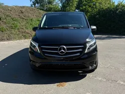 Schwarz Gebraucht 2018 Mercedes Vito Van / Kleinbus | 29.000 € (Fairer Preis)