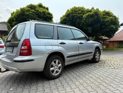 Silber Gebraucht 2005 Subaru Forester SUV | 3.250 € (Etwas zu teuer)