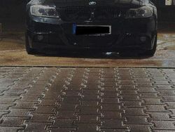 Schwarz Gebraucht 2010 BMW 330 Kombi | 9.000 € (Teuer)