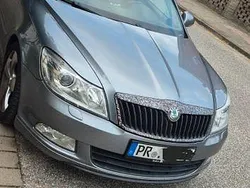 Grau Gebraucht 2012 Skoda Octavia Sport Kombi | 6.300 € (Guter Preis)