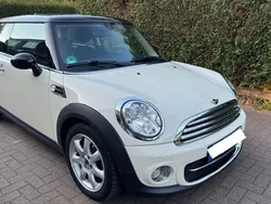 Weiß Gebraucht 2012 Mini Cooper D Kleinwagen | 10.249 € (Etwas zu teuer)