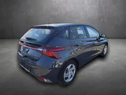 Metallic Gebraucht 2023 Hyundai i20 Essential | 18.480 € (Fairer Preis)