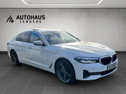 Weiß Gebraucht 2020 BMW 530 Limousine | 36.490 € (Fairer Preis)