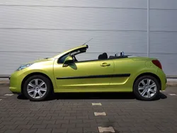 Grün Gebraucht 2007 Peugeot 207 CC Sport Cabrio | 4.800 € (Etwas zu teuer)