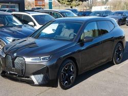 Grau Gebraucht 2022 BMW iX Sport Line SUV | 41.888 € (Fairer Preis)