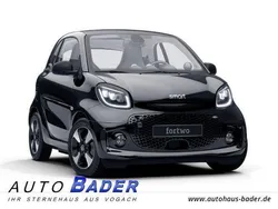 Schwarz Gebraucht 2024 Smart ForTwo Electric Drive Passion Exclusive Coupé | 15.690 € (Fairer Preis)