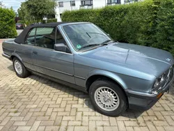 Grau Gebraucht 1988 BMW 320 Cabriolet Cabrio | 8.900 €