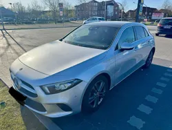 Grau Gebraucht 2020 Mercedes A200 Kleinwagen | 23.200 € (Guter Preis)