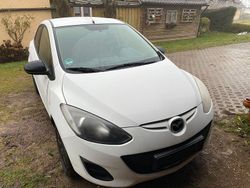Weiß Gebraucht 2014 Mazda 2 Kleinwagen | 4.900 € (Guter Preis)