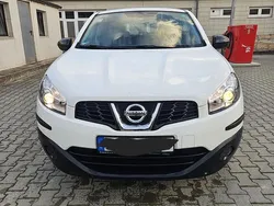 Weiß Gebraucht 2012 Nissan Qashqai SUV | 6.800 € (Fairer Preis)