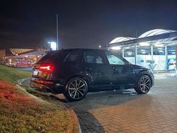 Schwarz Gebraucht 2019 Audi Q7 Comfort SUV | 50.000 € (Teuer)