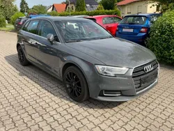 Grau Gebraucht 2017 Audi A3 Sportback Sport Limousine | 13.900 € (Fairer Preis)