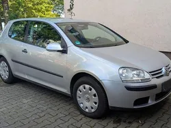 Silber Gebraucht 2005 VW Golf IV Comfortline Limousine | 3.500 € (Teuer)