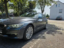 Grau Gebraucht 2014 BMW 328 Luxury Line Kombi | 9.999 €