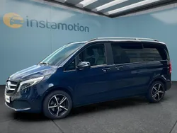 Blau Gebraucht 2020 Mercedes V250 Van / Kleinbus | 50.999 € (Teuer)