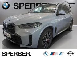 Grau Gebraucht 2024 BMW X5 M Sport SUV | 79.850 € (Superpreis)