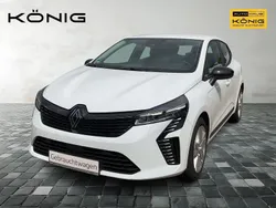 Weiß Gebraucht 2024 Renault Clio V Evolution Limousine | 15.999 € (Fairer Preis)