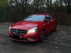 Rot Gebraucht 2014 Mercedes A180 Night Limousine | 13.499 € (Etwas zu teuer)