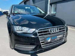 Schwarz Gebraucht 2015 Audi A3 Sportback Ambiente Limousine | 8.990 € (Guter Preis)