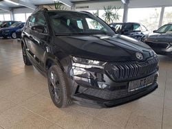 Schwarzmagic perleffekt Gebraucht 2024 Skoda Karoq SportLine SUV | 31.950 € (Fairer Preis)