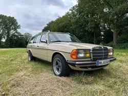 Beige Gebraucht 1981 Mercedes 300 AMG Kombi | 23.950 €
