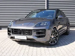 Quarzitgraumetallic Neu 2025 Porsche Cayenne S E-Hybrid SUV | 151.199 € (Superpreis)