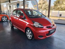 Rot Gebraucht 2011 Toyota Aygo Kleinwagen | 3.800 € (Fairer Preis)