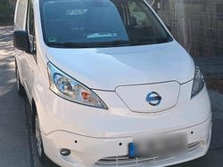 Weiß Gebraucht 2016 Nissan e-NV200 Van / Kleinbus | 8.000 € (Fairer Preis)