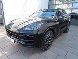 Schwarz Gebraucht 2024 Porsche Cayenne SUV | 125.999 €
