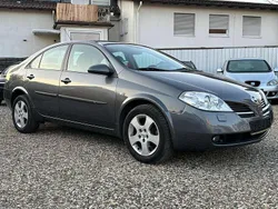 Grau Gebraucht 2003 Nissan Primera Acenta Limousine | 5.690 €