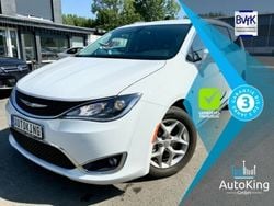 Weiß Gebraucht 2017 Chrysler Pacifica SUV | 23.200 € (Fairer Preis)