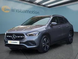 Grau Gebraucht 2021 Mercedes GLA250 SUV | 31.199 € (Guter Preis)