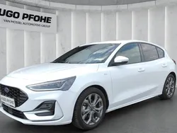 Weiß Gebraucht 2024 Ford Focus ST-Line X Limousine | 25.390 € (Guter Preis)