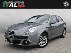 Grau Gebraucht 2016 Alfa Romeo Giulietta Turismo Kleinwagen | 12.790 € (Fairer Preis)