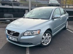 Silber Gebraucht 2012 Volvo S40 Limousine | 7.980 € (Etwas zu teuer)