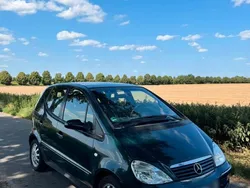 Grün Gebraucht 2002 Mercedes A140 Kleinwagen | 1.350 €