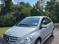 Silber Gebraucht 2009 Mercedes B180 Van / Kleinbus | 5.000 € (Fairer Preis)