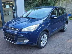 Blau Gebraucht 2016 Ford Kuga Trend SUV | 8.700 € (Guter Preis)