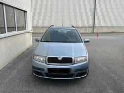 Grau Gebraucht 2004 Skoda Fabia Kombi | 1.200 € (Fairer Preis)