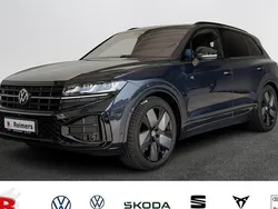 Blau Gebraucht 2024 VW Touareg R-line SUV | 83.640 €