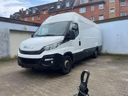 Weiß Gebraucht 2019 Iveco Daily Limousine | 14.999 €