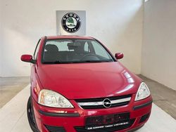 Rot Gebraucht 2004 Opel Corsa Kleinwagen | 2.450 €