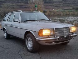 Silber Gebraucht 1985 Mercedes E280 Kombi | 34.900 €