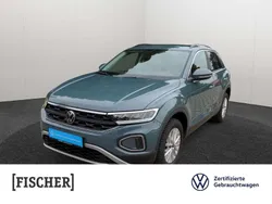 Blau Gebraucht 2024 VW T-Roc Life SUV | 23.876 € (Fairer Preis)