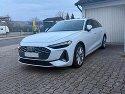 Weiß Gebraucht 2025 Audi A5 Advanced Kombi | 43.700 € (Fairer Preis)