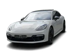 Grau Gebraucht 2018 Porsche Panamera Turbo Sport Turismo Limousine | 63.049 € (Fairer Preis)