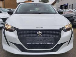 Weiss Gebraucht 2021 Peugeot 208 Kleinwagen | 11.090 € (Fairer Preis)